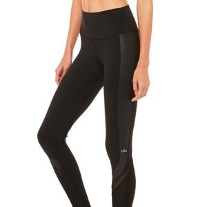Alo Yoga High Waisted Elevate Leggings Size S